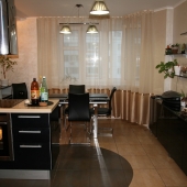 Купить трехкомнатную квартиру в мкр. Московском с ремонтом