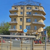 Само здание