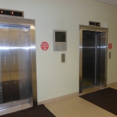 2 лифта: большой и малый