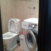 Стиральная машина остается