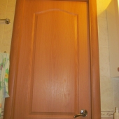 Новая дверь в ванной комнате