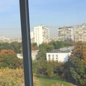 Вид из окна на окружающую природу