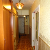 Далее общий коридор между комнатами