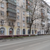 Вход в магазин по 7-ой Кожуховской улице