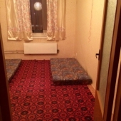 В 3 комнате есть 2 спальных места на полу