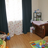 Третья комната детская на данный момент продажи квартиры на Беловежской улице, 41
