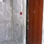 Входная дверь в этой квратире