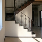Кованая лестница на второй этаж в Ворсино