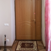 Вот еще одна входная дверь