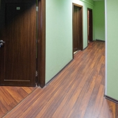 Тоже много дверей, и как следствие комнат для снятия под аренду