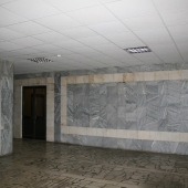 Украсили "советским" мрамором