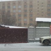 Вся территория полностью под охраной.