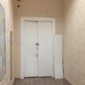 Комната небольшая