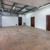 Можно под мотосалон