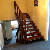 Лестница на второй этаж и чердак