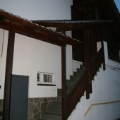 Лестница на 2 верхнюю террасу